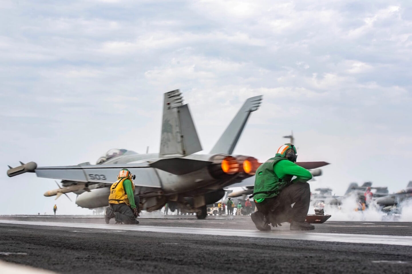 EA-18G απονηώνεται από το αεροπλανοφόρο USS Dwight D. Eisenhower