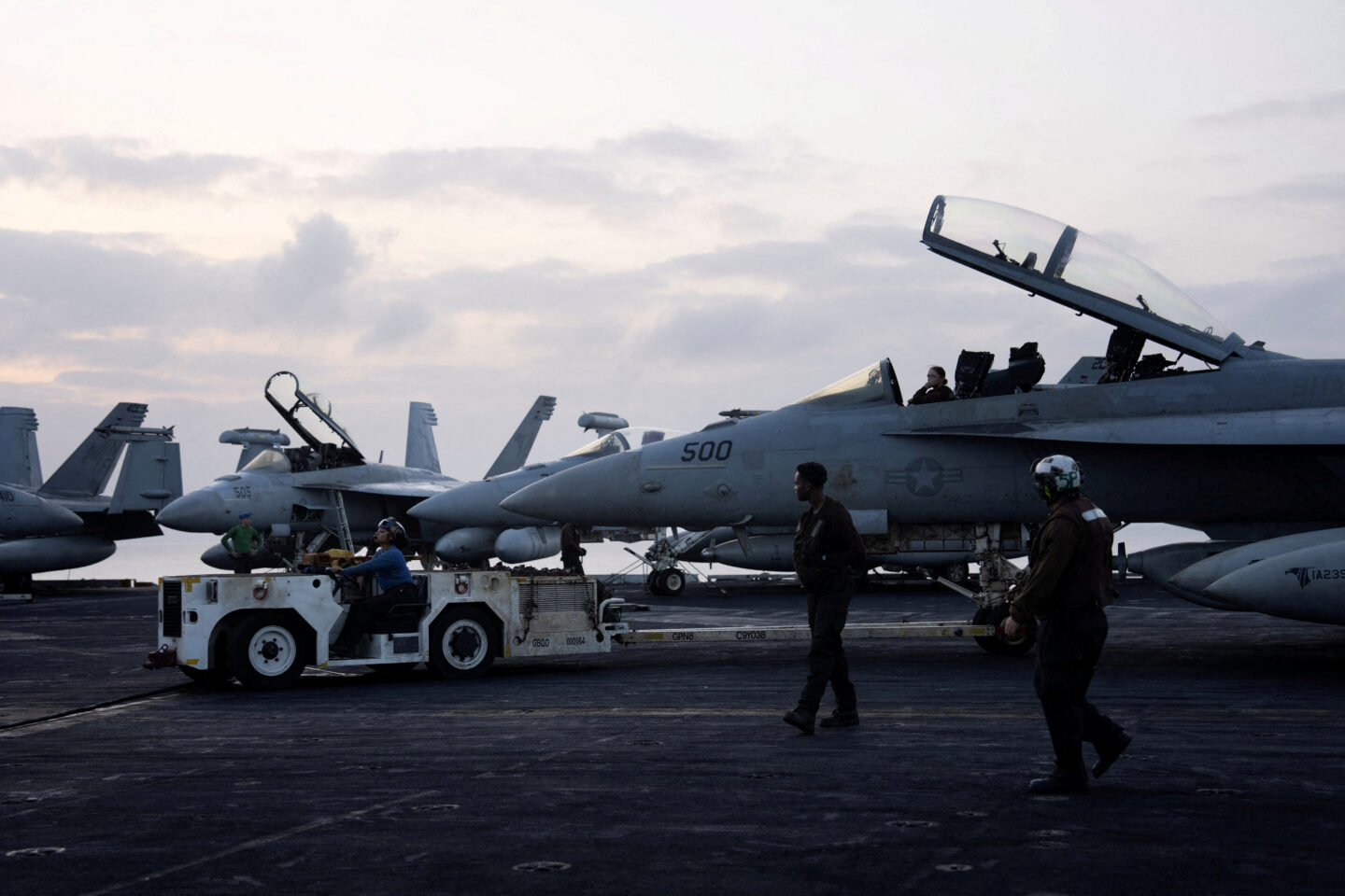 F/A-18 στο κατάστρωμα του αεροπλανοφόρου USS George Washington