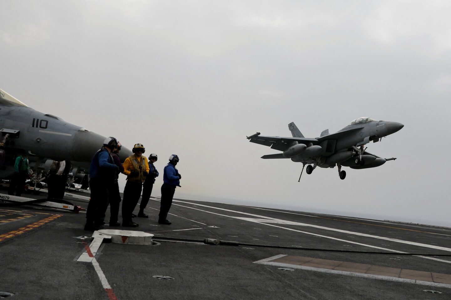 F/A-18 απονηώνεται από το αεροπλανοφόρο USS Harry Truman
