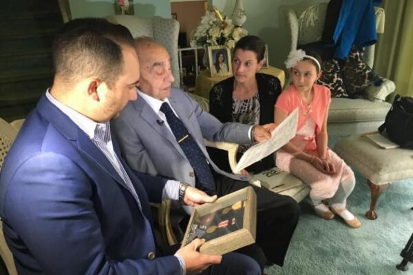 93χρονος βετεράνος του Β’ Παγκοσμίου Πολέμου ο νέος δήμαρχος του Νιου Τζέρσεϊ