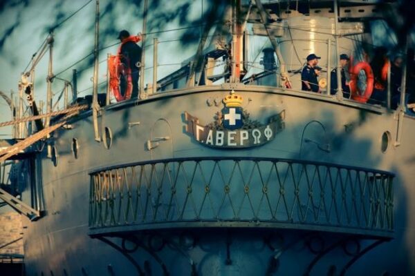 Θωρηκτό Αβέρωφ: Ρεκόρ επισκέψεων στο πλωτό ναυτικό μουσείο