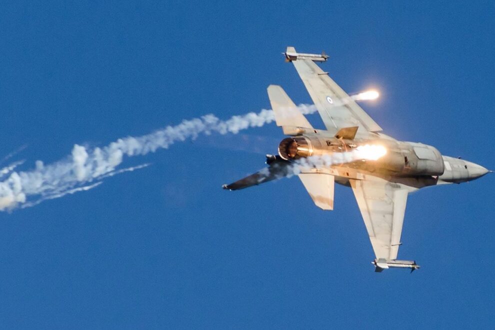 F-16