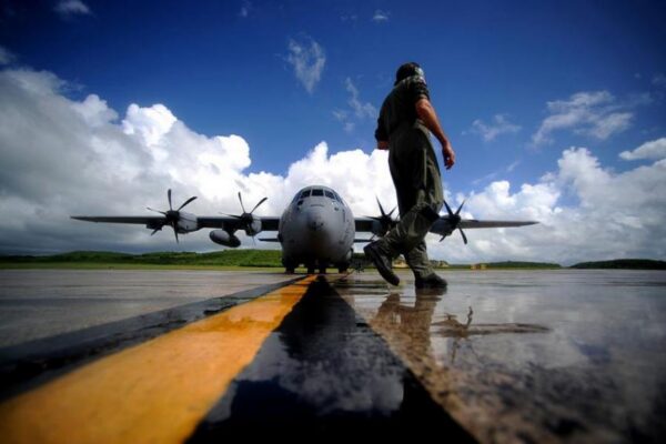 Hurricane Hunters: Αυτοί είναι οι τολμηροί «Κυνηγοί του Κυκλώνα» – ΦΩΤΟ – ΒΙΝΤΕΟ