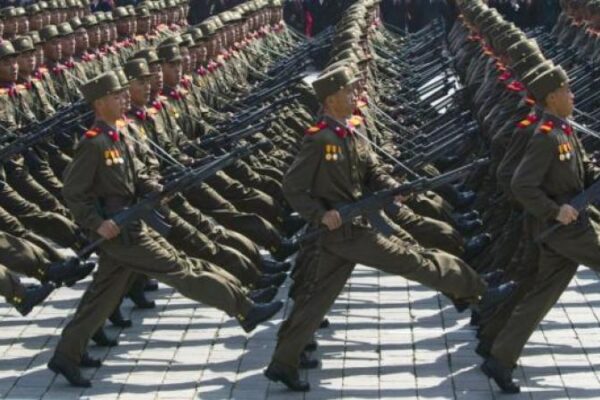 Βόρεια Κορέα: Πραγματοποιεί ασκήσεις πυροβολικού μεγάλης κλίμακας – Ανεβαίνει επικίνδυνα το θερμόμετρο