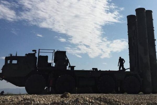 Η αγωνιώδης τουρκική “καμπάνια” για τους S-400: Δεν απειλούν το NATO