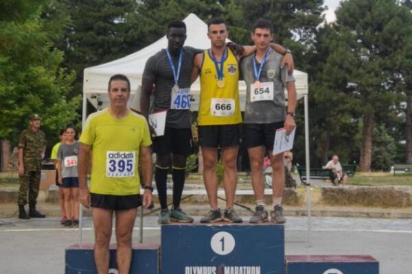 O Διοικητής της Στρατιωτικής Σχολής Ευελπίδων σε αγώνα δρόμου στο Λιτόχωρο