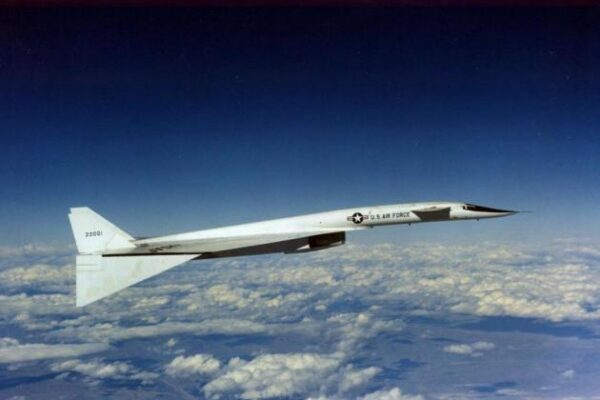 B-70 Valkyrie: To μεγαλύτερο και γρηγορότερο πυρηνικό βομβαρδιστικό στον κόσμο – ΒΙΝΤΕΟ
