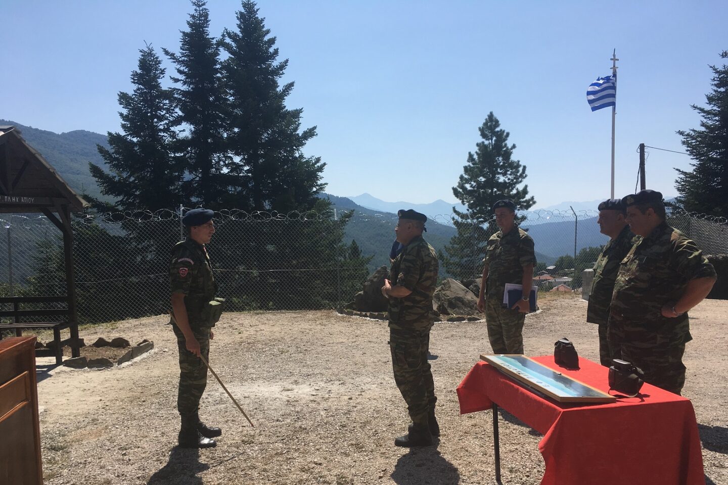 Ο Διοικητής 1ης Στρατιάς στην Περιοχή Ευθύνης της 8ης Μηχανοποιημένης Ταξιαρχίας – ΦΩΤΟ