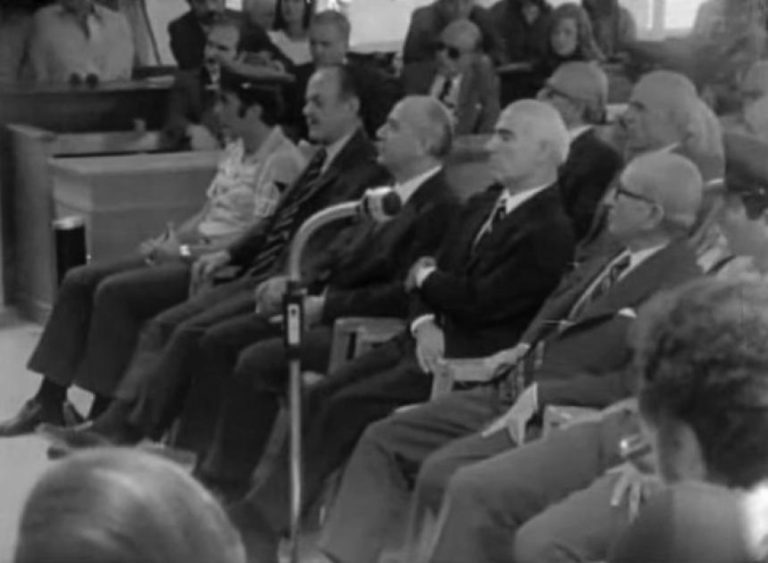 Σαν σήμερα: Ο Δικαστής Ντεγιάννης εκδίδει την απόφαση για τους πρωταίτιους της χούντας