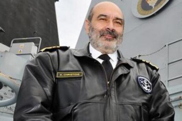 Χτυπήματα κάτω από τη μέση κατά του Α/ΓΕΝ από …Πινόκιο