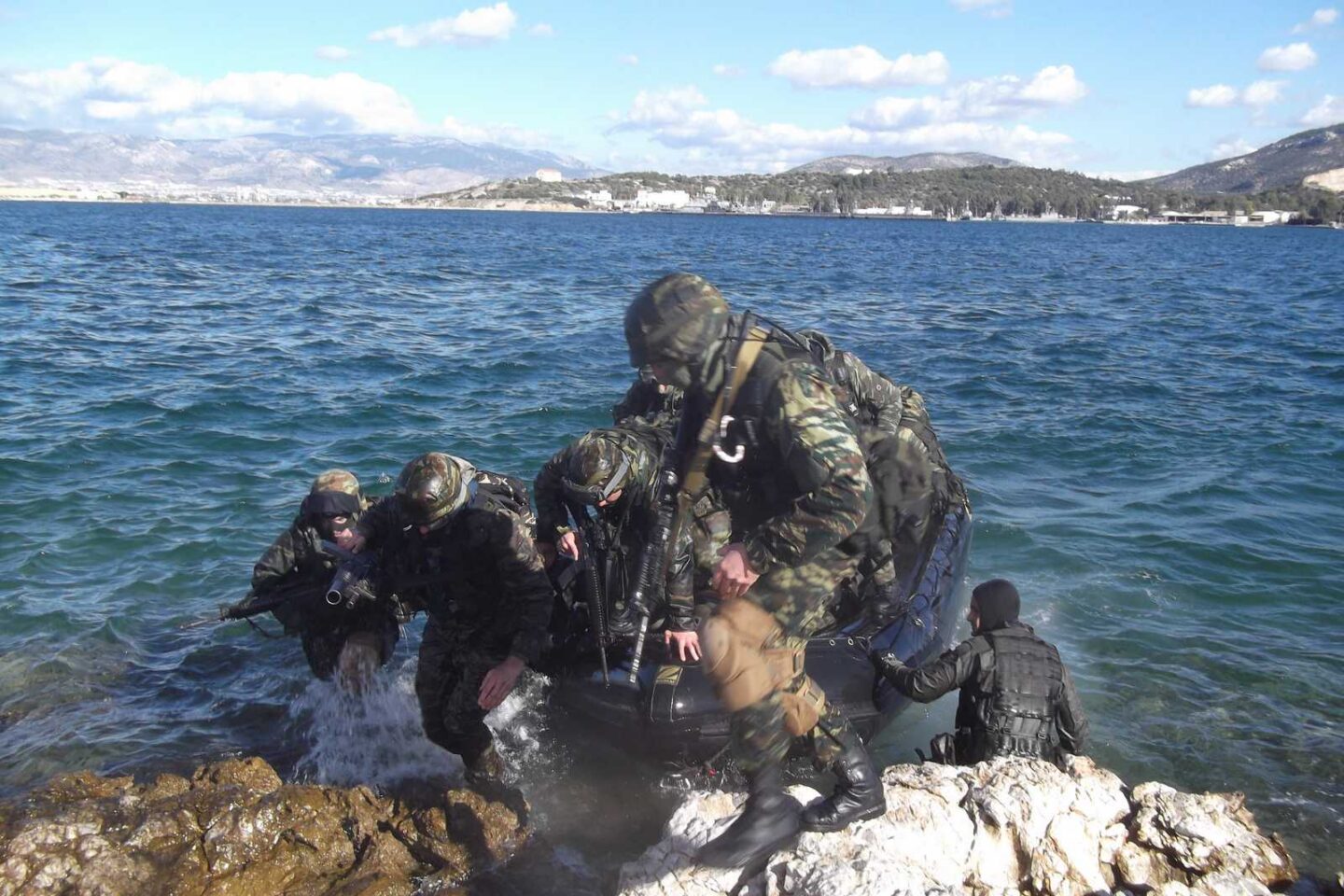 Άσκηση Ειδικών Δυνάμεων με το Zubr Κέρκυρα. ΦΩΤΟΓΡΑΦΙΕΣ