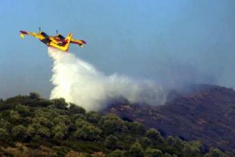 Φωτιά στο Κέντρο Εκπαίδευσης Τεθωρακισμένων στον Αυλώνα