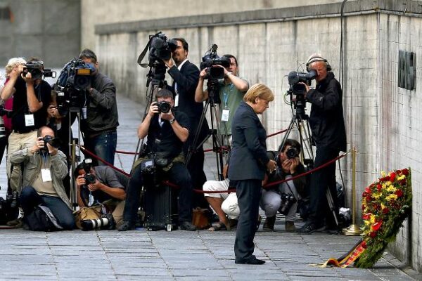 Βραβείο Ειρήνης στη Μέρκελ λόγω…εθνικής μεταμέλειας!