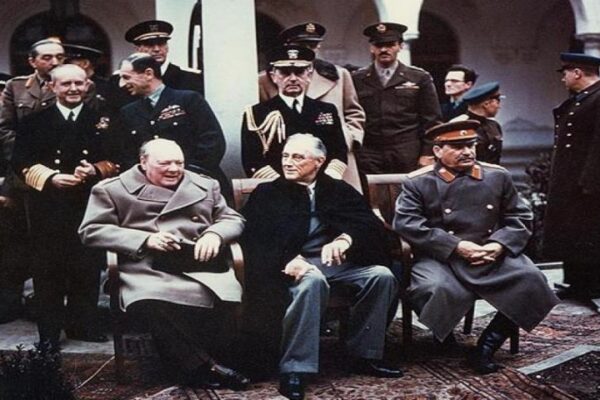 ΓΙΑΛΤΑ 4 Φεβρουαρίου 1945: Όταν οι “μεγάλοι” μοίραζαν τον κόσμο