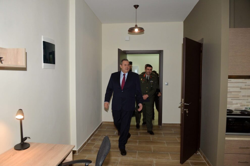 Μέριμνα προσωπικού: Οι εξαγγελίες Καμμένου για τη στέγαση και την περίθαλψη