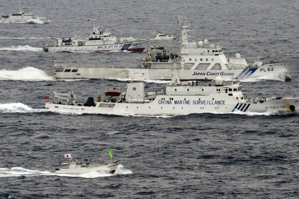 Τρία κινεζικά πλοία στα χωρικά ύδατα των νησιών Σενκάκου