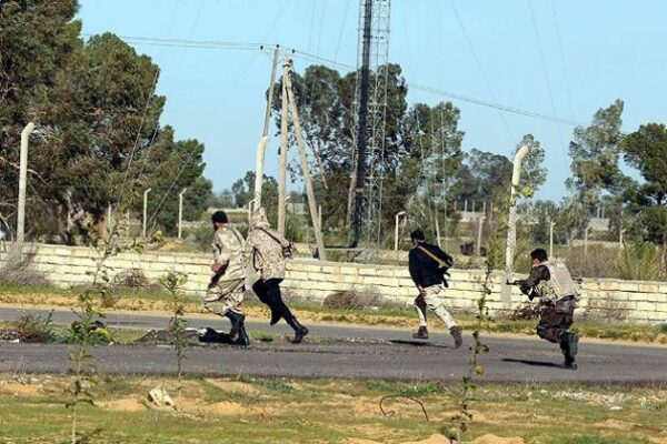 Σφοδρές μάχες στη Βεγγάζη – 5 νεκροί στρατιώτες