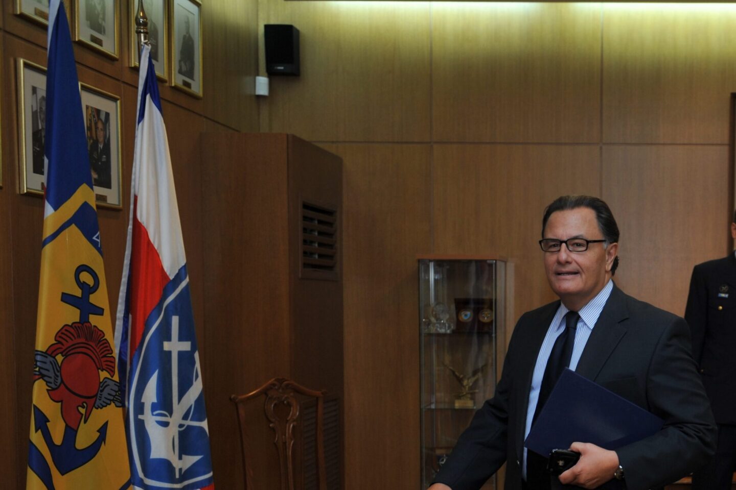 Η οργή των απόστρατων,η μοναξιά του Παναγιωτόπουλου και η ανέχεια των στρατιωτικών