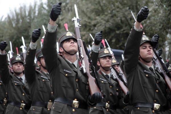 Που θα ήθελαν οι μάχιμοι στρατιωτικοί να δοθούν τα χρήματα της παρέλασης