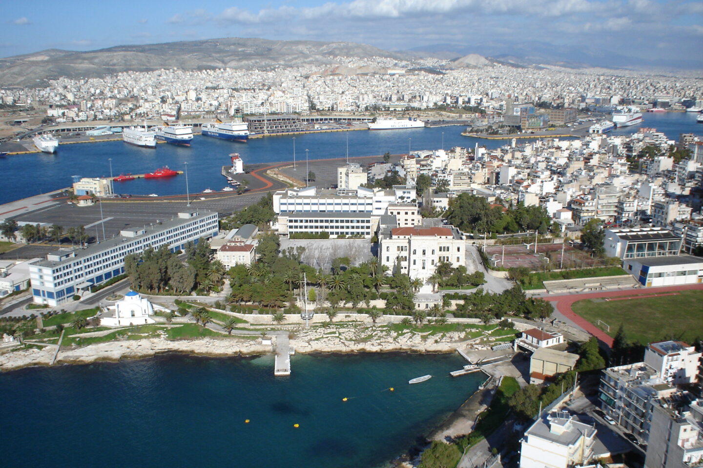 Μετά τη τσέπη των στρατιωτικών,βάζουν χέρι και στη περιουσία των Ενόπλων Δυνάμεων