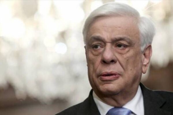 Ο ΠτΔ κατέθεσε στεφάνι στην προτομή του Σπύρου Μουστακλή