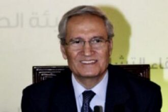 Ο Νταβούτογλου υποδεικνύει τον διάδοχο του Άσαντ!!