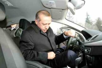 “Κοριός” στο αυτοκίνητο του Ερντογάν