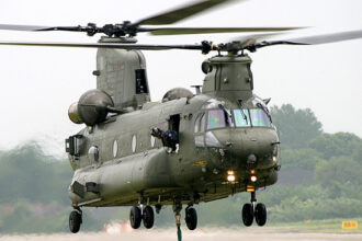 6 Chinook και 4 ΑWACS παραλαμβάνει η Τουρκία