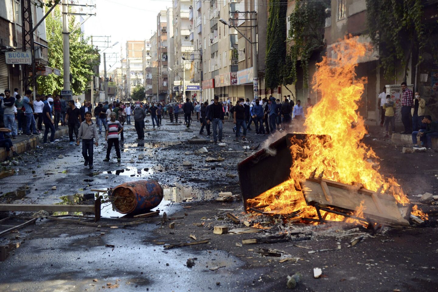 Ξεπερνούν τους 10 οι νεκροί στην Τουρκία – ΦΩΤΟ – ΒΙΝΤΕΟ