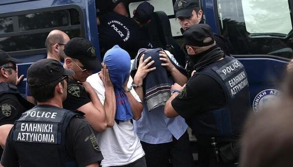 ΥΠΕΞ: Δεν έχουμε λάβει αίτημα για την έκδοση των “οκτώ”