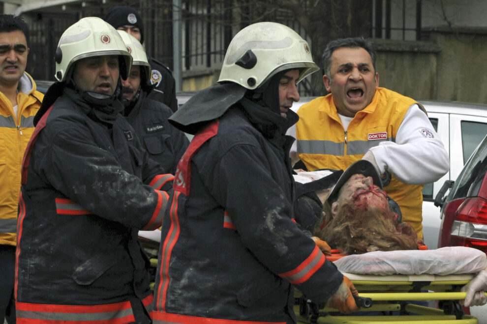 ΕΠΙΘΕΣΗ ΚΑΜΙΚΑΖΙ ΣΤΗΝ ΑΓΚΥΡΑ. Κλειστές οι κάμερες ασφαλείας,στην Πρεσβεία