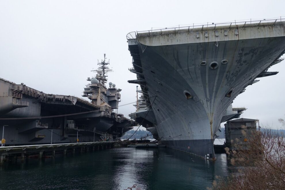 Τι συμβαίνει με το αεροπλανοφόρο USS Independence – Απίστευτο βίντεο