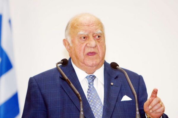 Πέθανε ο Αντριου Άθενς