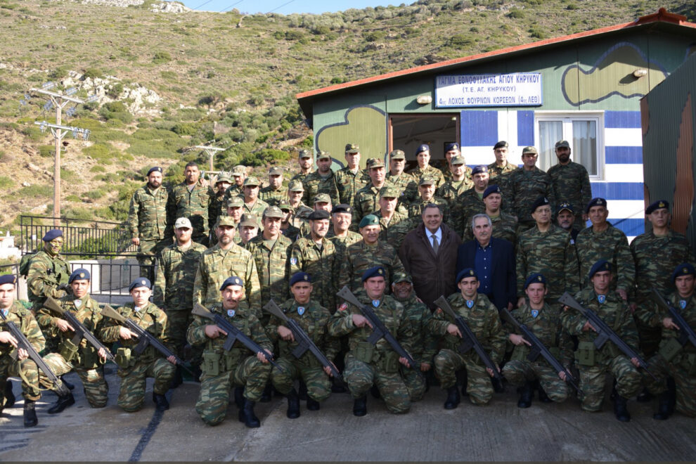 Καμμένος: Μήνυμα ισχυρού συμβολισμού στην Τουρκία από την εσχατιά του Αιγαίου