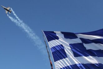 Γιορτή Αγίου Μηνά: ‘Εκοψαν την ανάσα οι ελιγμοί του F-16- ΒΙΝΤΕΟ