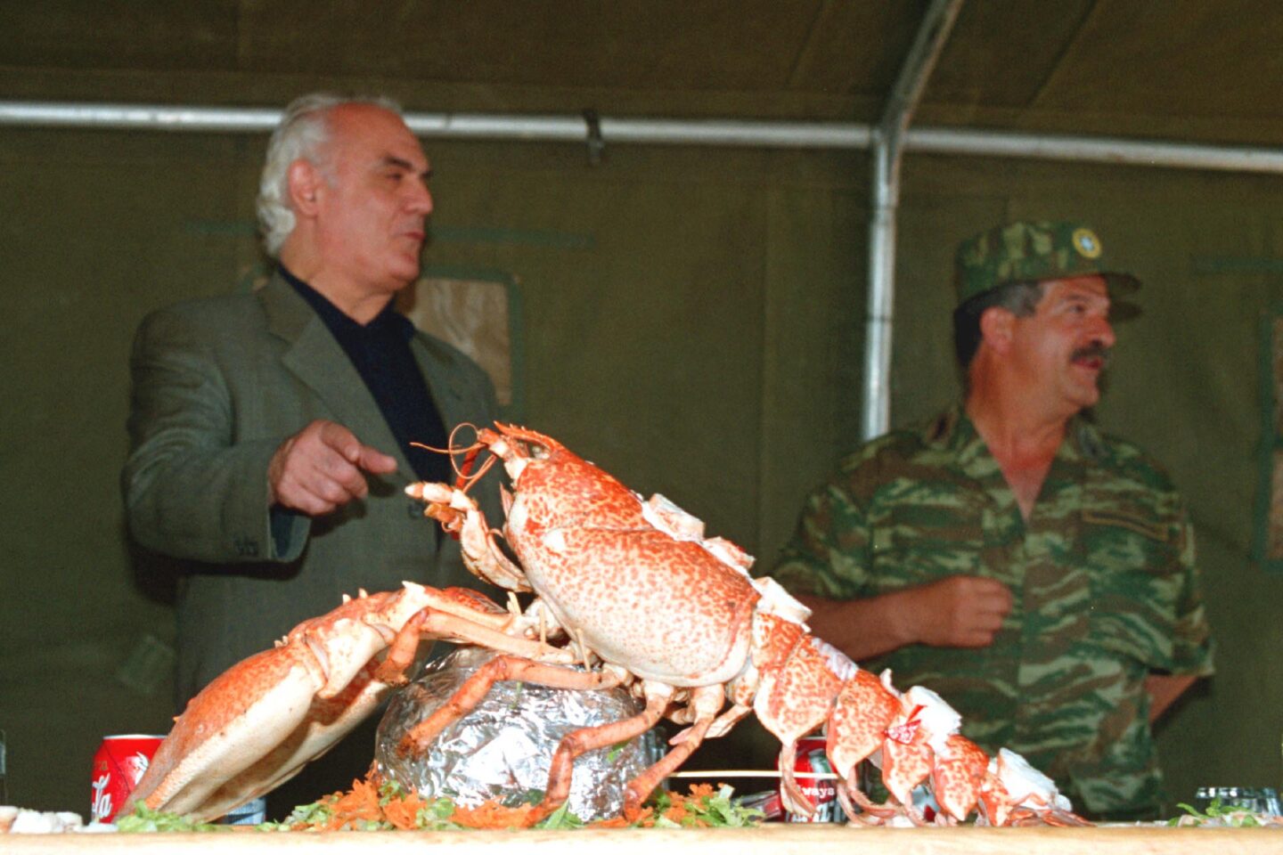 Εξοπλισμοί: Από τους αστακούς και το “γρηγορόσημο”  στην αγωνία τι θα πει ο Κάντας