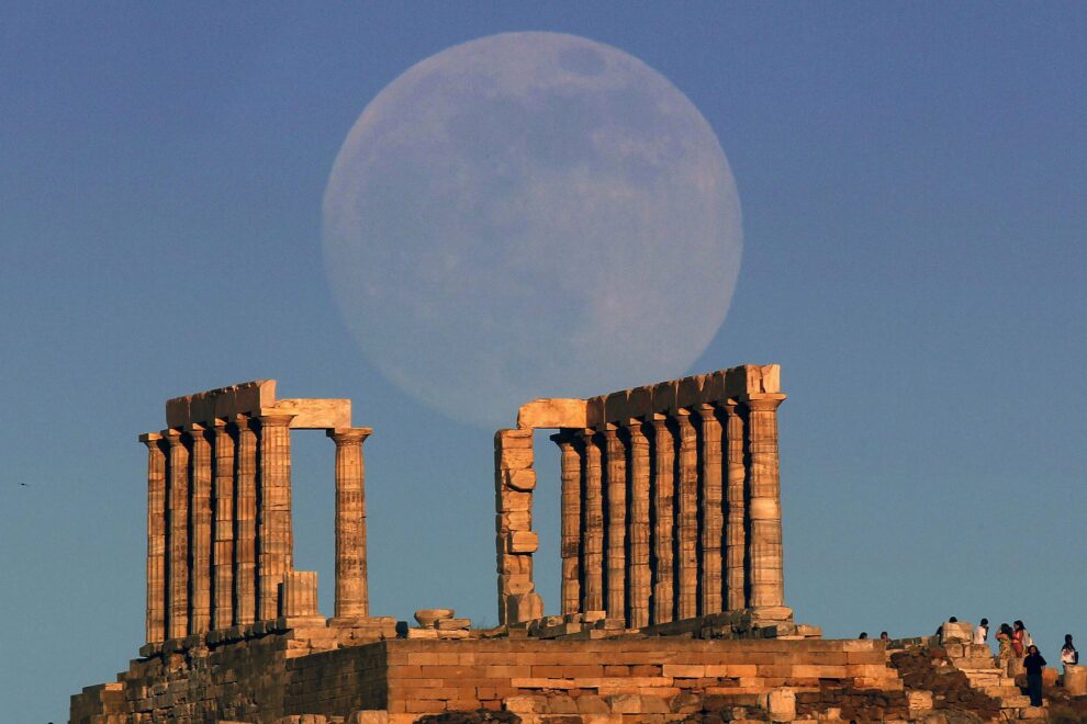 Το φεγγάρι του Ποσειδώνα κάνει το γύρο του κόσμου μέσω μιας φωτογραφίας