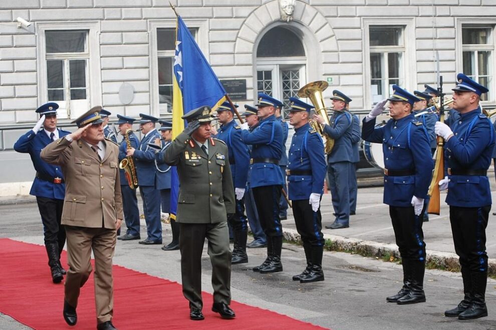 Γιατί ο Κωσταράκος έχει γίνει “ιπτάμενος Αρχηγός”;