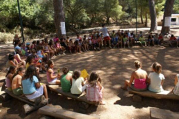 Σεμνότυφο το ΓΕΣ – Για πρώτη φορά αρρένων και θηλέων οι κατασκηνώσεις των παιδιών!
