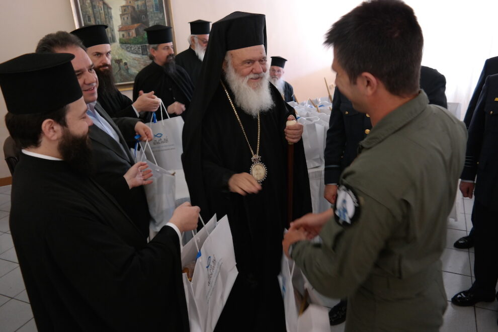 Ο Αρχιεπίσκοπος στους “μαχητές του Αιγαίου” – Επίσκεψη στην Τανάγρα