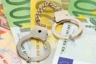 Προφυλακίστηκε ο απόστρατος αντισυνταγματάρχης που κατηγορείται για “μαύρο εξοπλιστικό χρήμα”