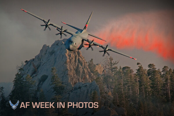 C 130 στη μάχη κατά των πυρκαγιών