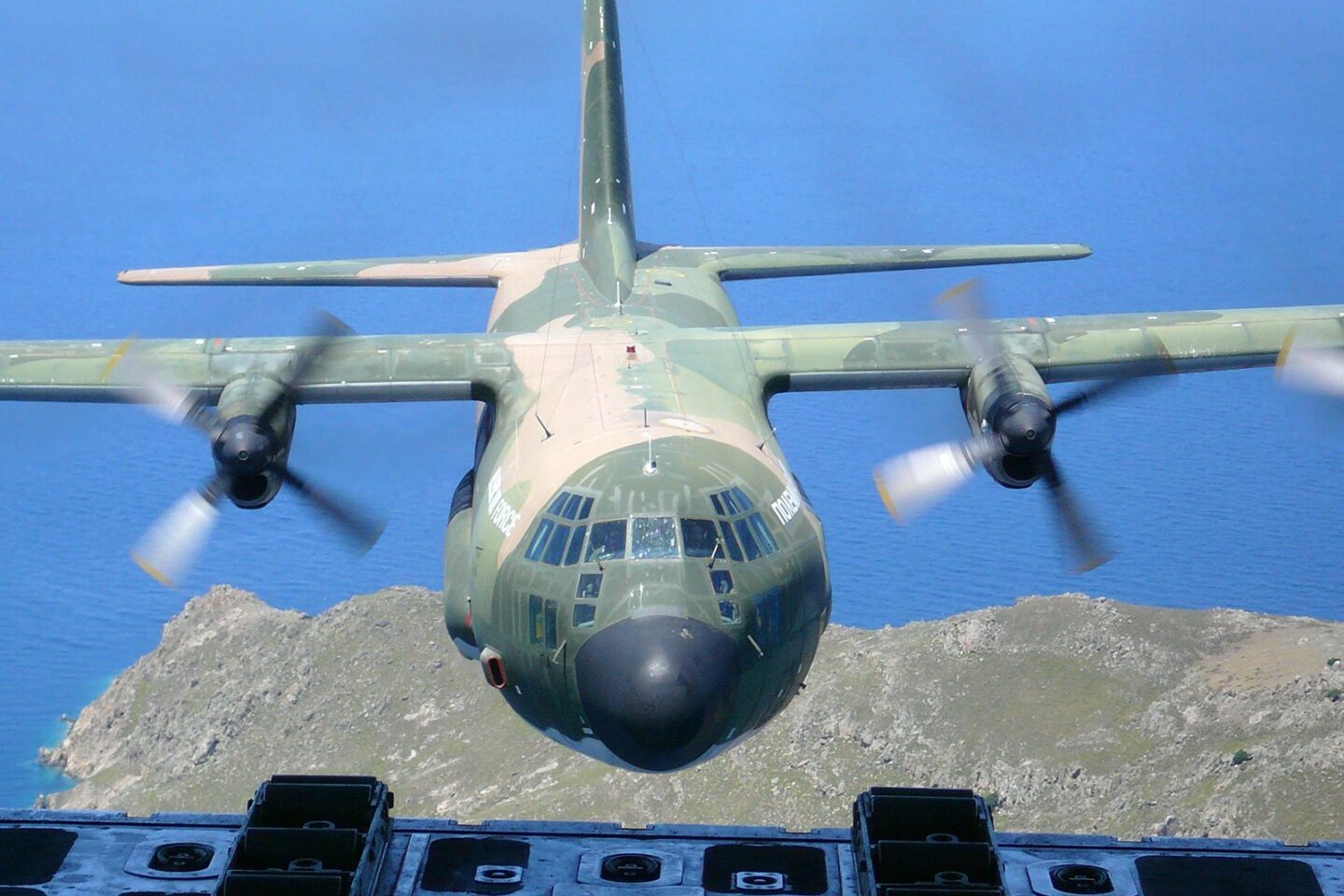 C – 130 της Πολεμικής Αεροπορίας ιπτάμενο μαιευτήριο – Πτήσεις σωτηρίας