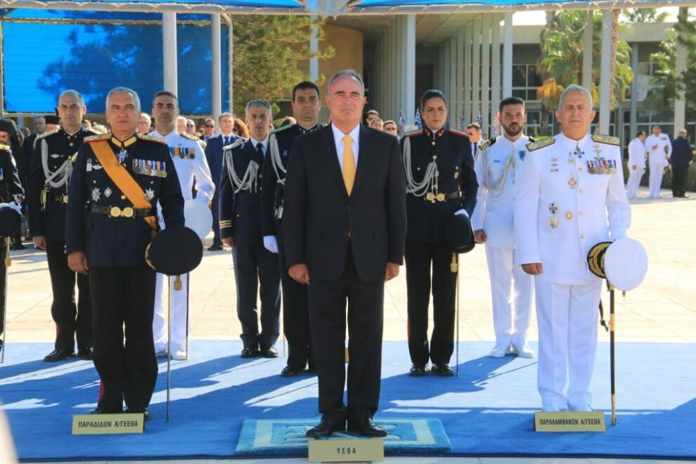 “Περικοπές στις ΕΔ τέλος” ,διεμήνυσε ο υπηρεσιακός ΥΕΘΑ στην αλλαγή ηγεσίας στο ΓΕΕΘΑ