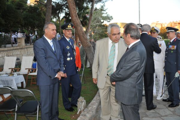 Ποιος είναι ο “διάδοχος” του Ελευσινιώτη στο ΠΝ;