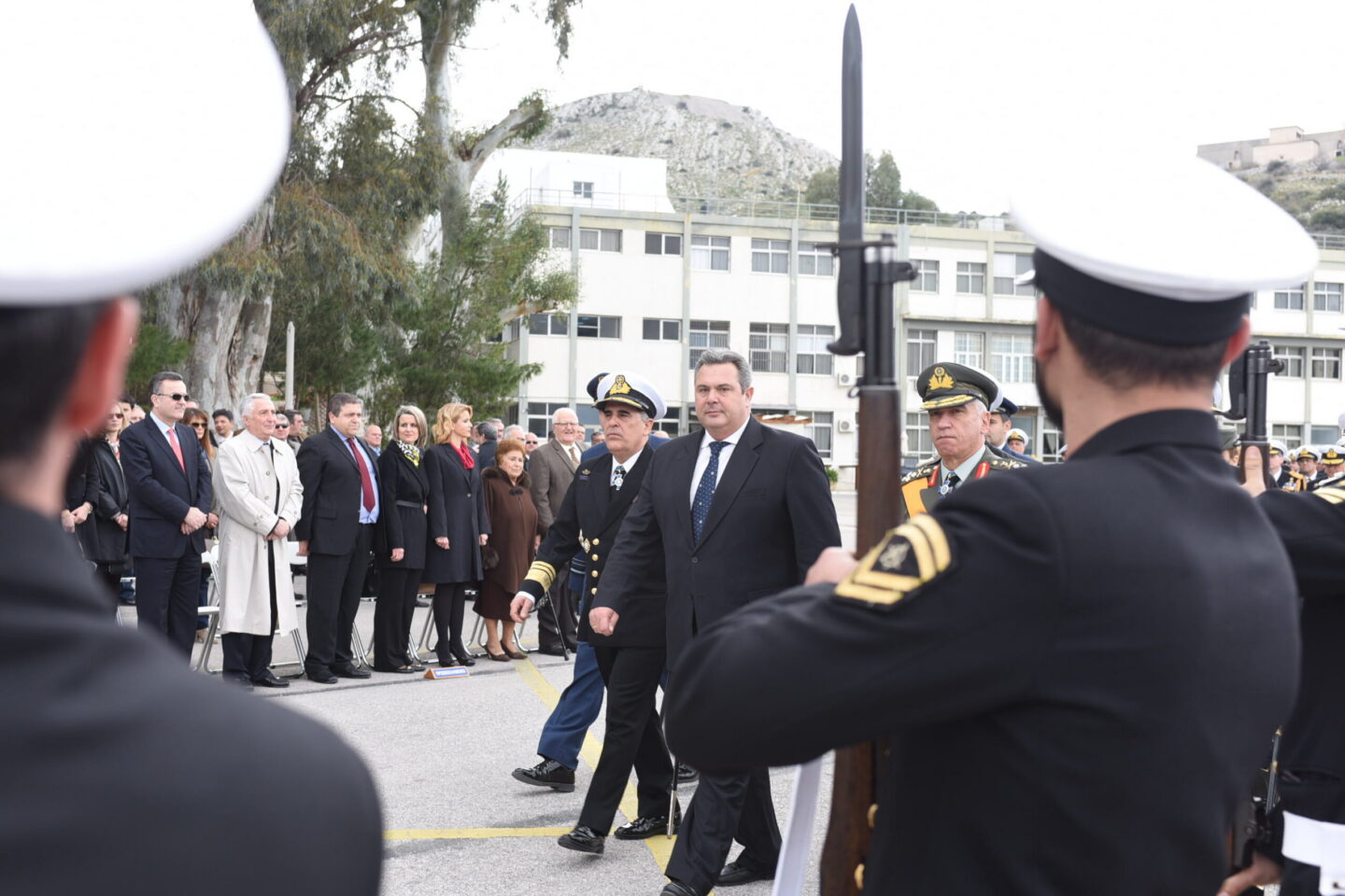 Το -μοναδικό- παράπονο του απερχόμενου Αρχηγού Στόλου προς τον Πάνο Καμμένο – Φωτογραφίες