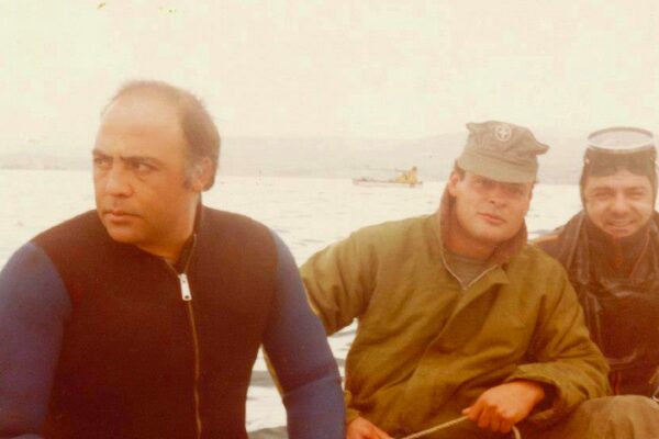 Όταν ο Ντάνυ “ξήλωνε” τα κλιματιστικά ναυάρχων από τα γραφεία τους!