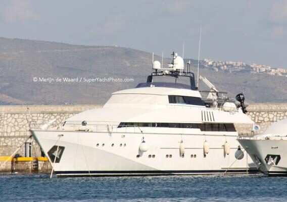 Το ΠΝ απέκτησε πολυτελή θαλαμηγό! Από ποιον την πήρε και τι θα την κάνει