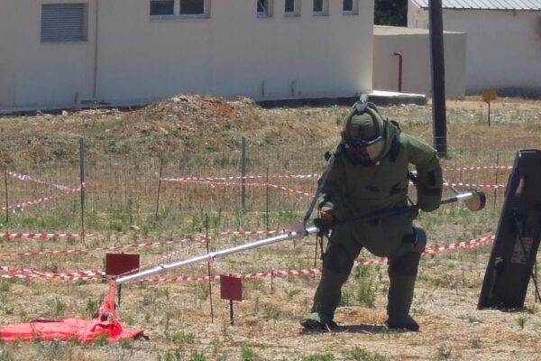 Οι πυροτεχνουργοί του στρατού στα δικαστήρια – Τι διεκδικούν