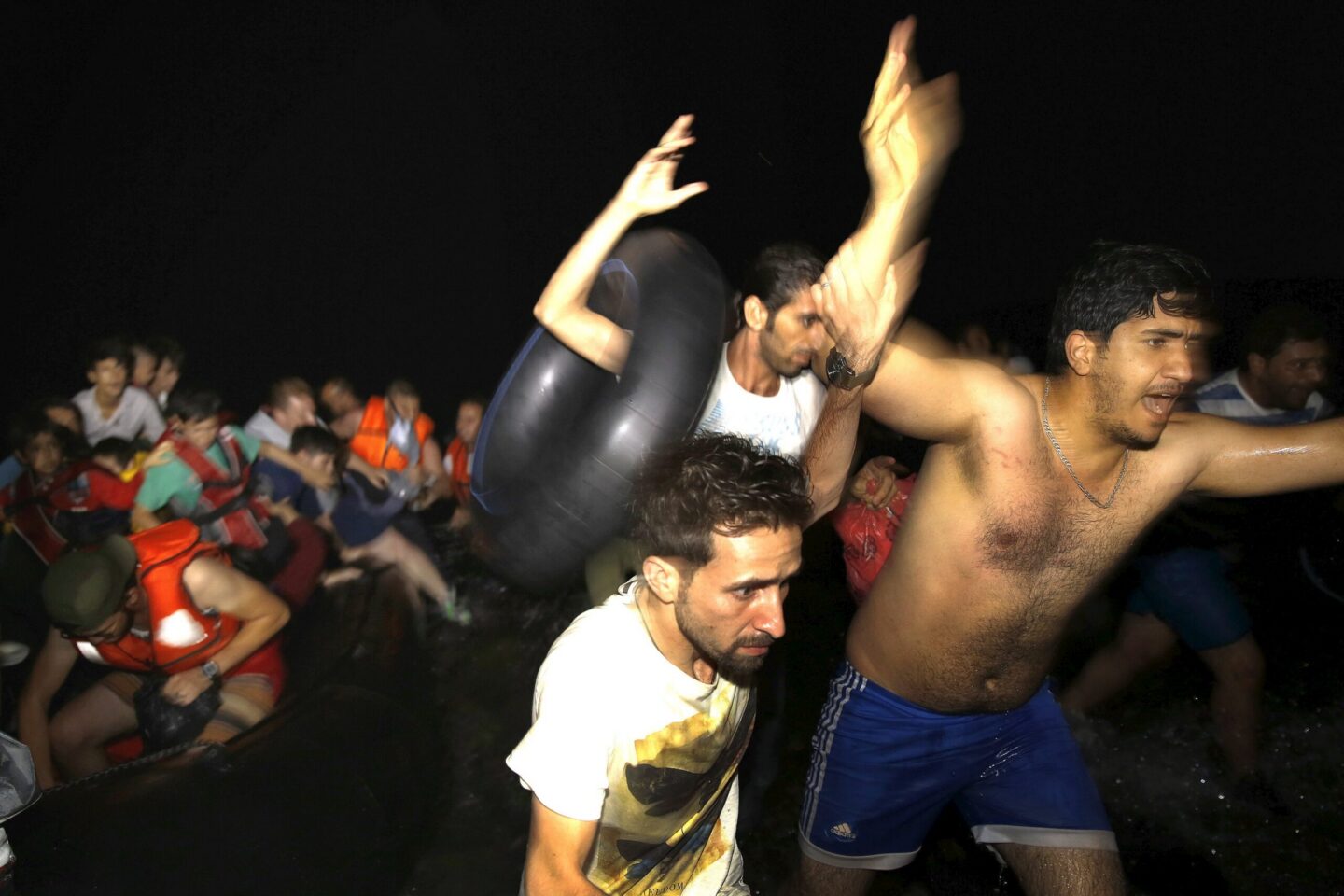Επεισόδια με μετανάστες στην Κάλυμνο! “Έπεσαν” και δυναμίτες!